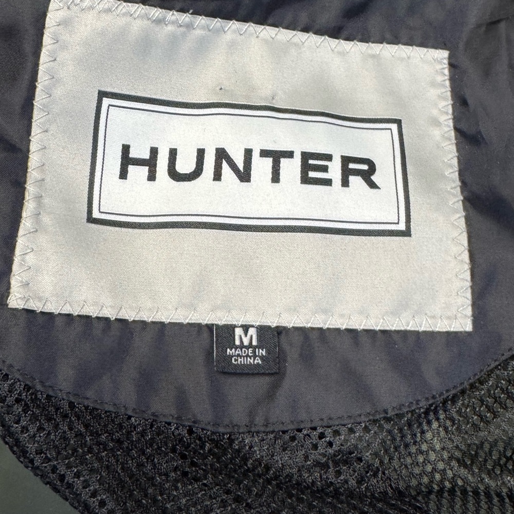 Like new! Hunter Ladies' Rubberized Rain Jacket Size M Green - Picture 5 of 11